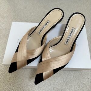 Manolo blahnik kitten heels mule - size 8
